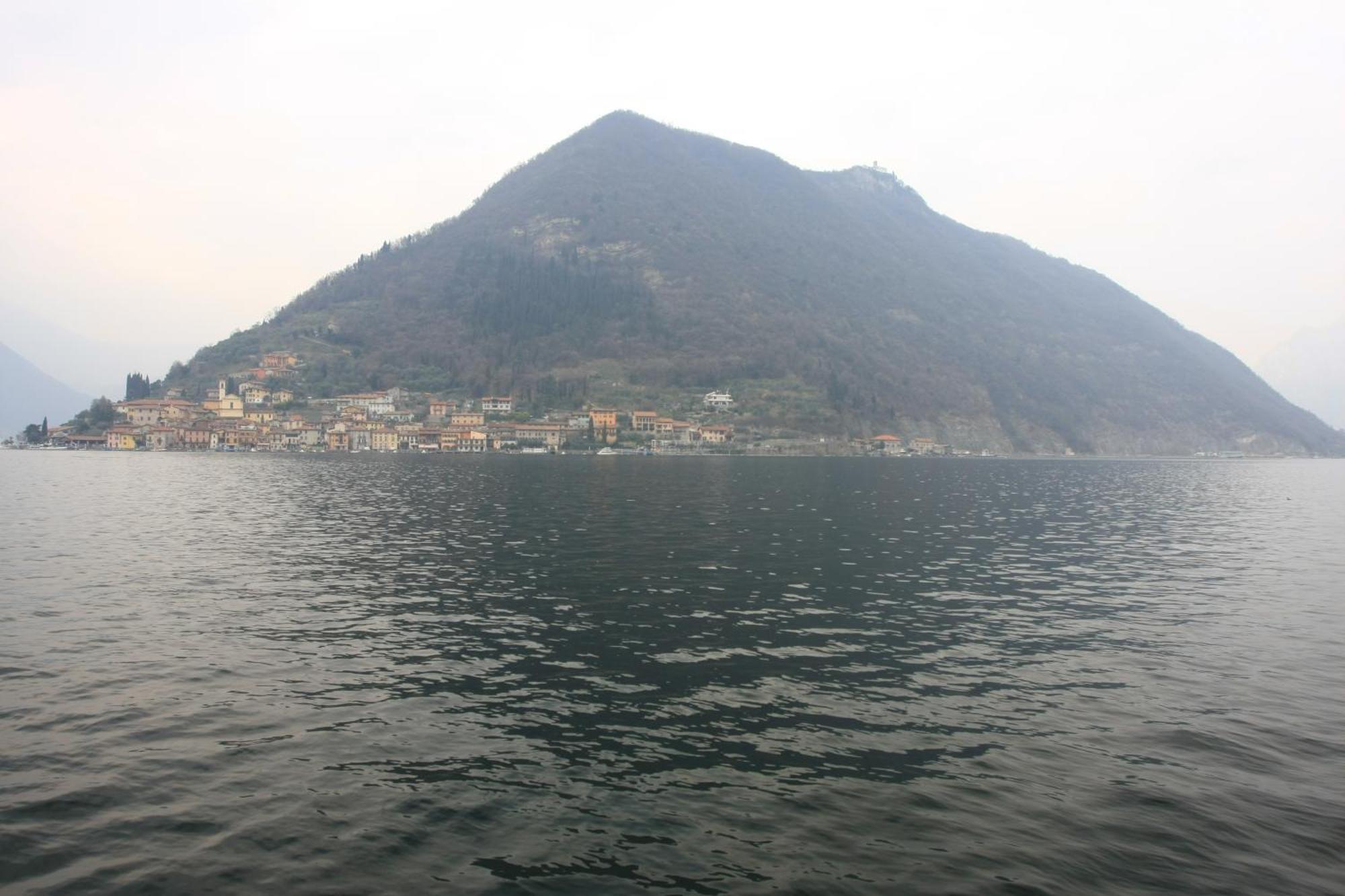 Appartamento Mansarda Di Masha Villongo SantʼAlessandro Esterno foto